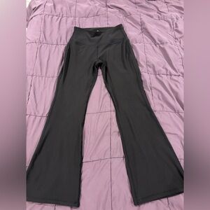 Women's Black Move Theology Size Medium Black Flare Pants